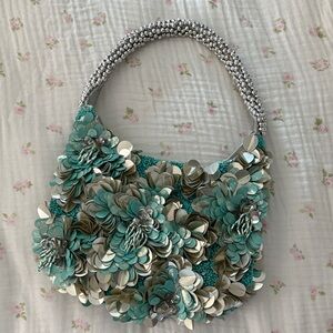 Beaded shoulder bag